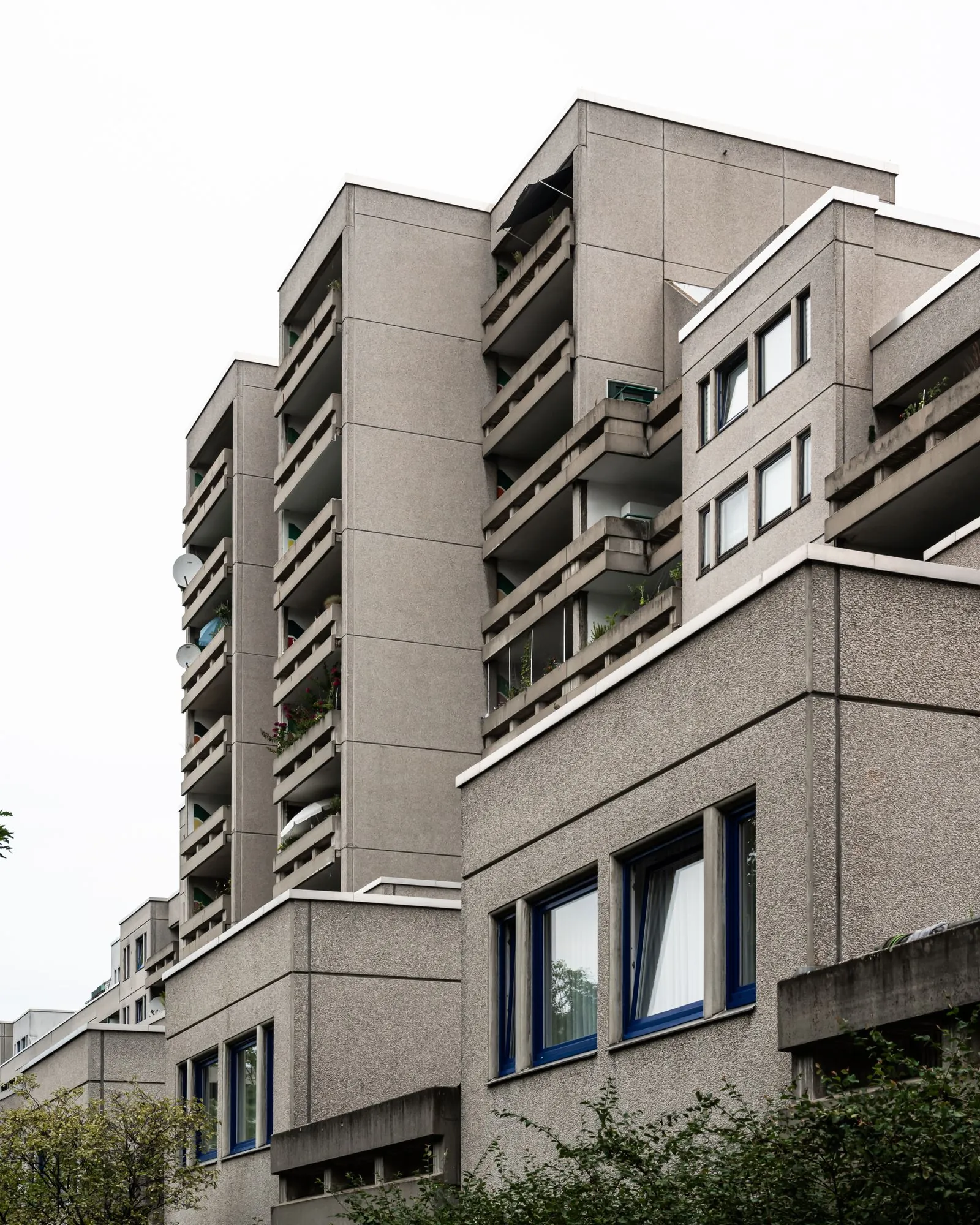 Emsal kira araştırmasında karşılaştırılan şehirdeki apartman blokları