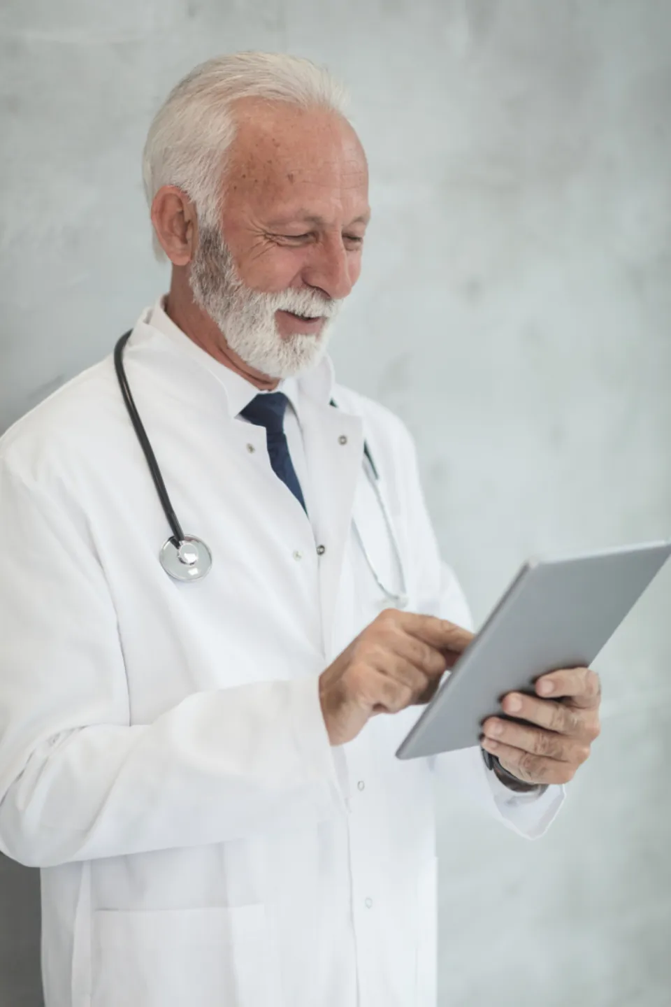 Gebelik bulunmadığını gösteren doktor raporunu hazırlayan hekim