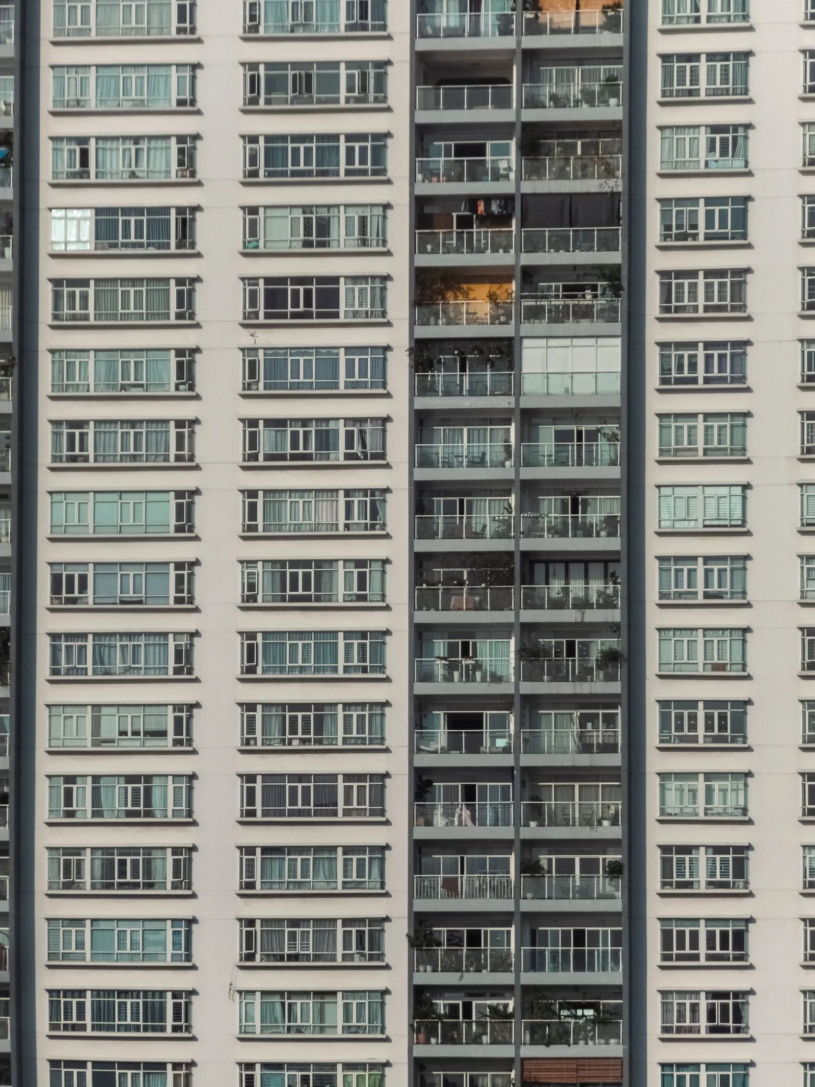 Çok katlı apartman cephesi, icra yoluyla satışa çıkarılan daireleri simgeliyor