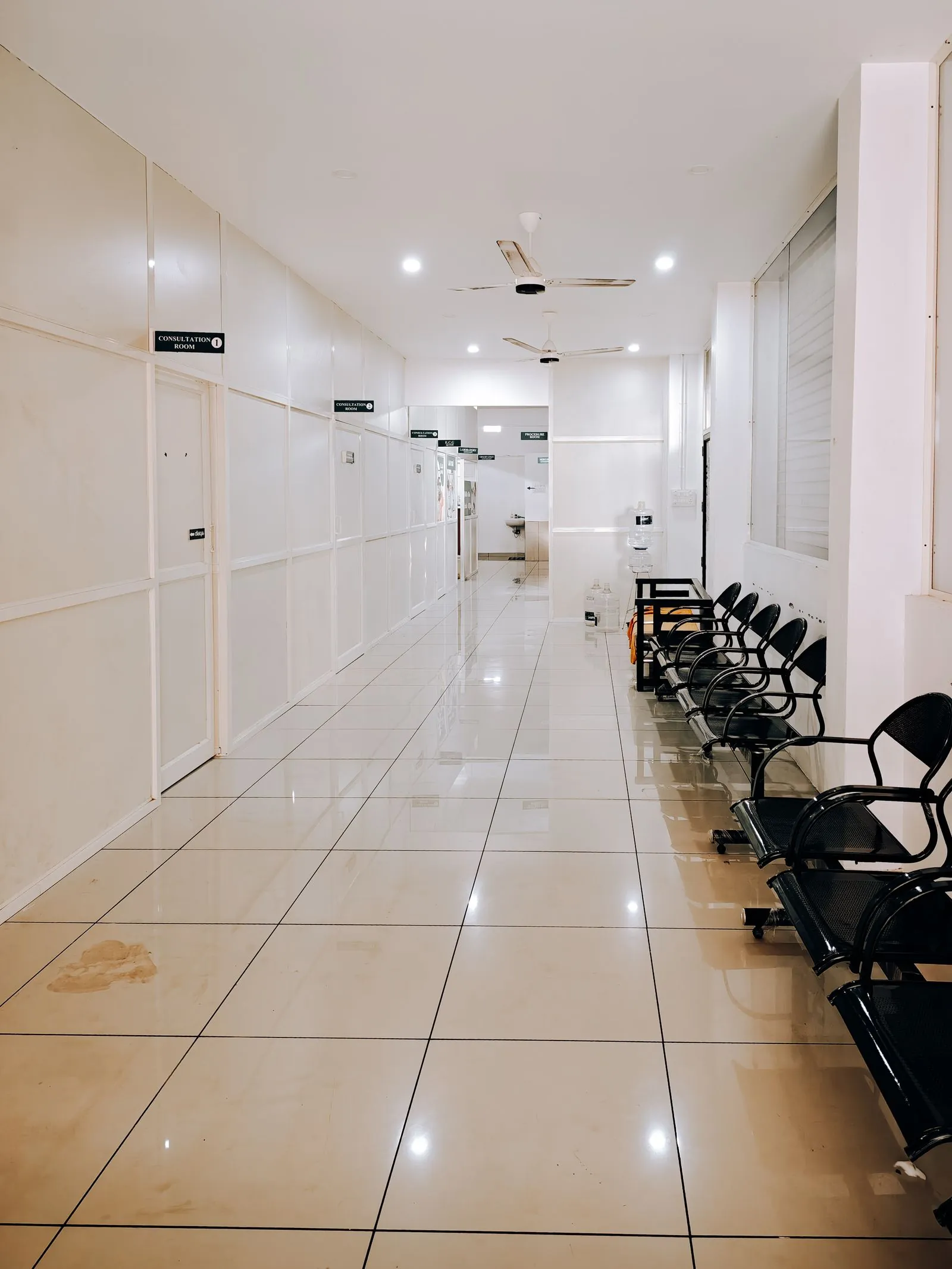 Kemik kırığı derecesini belirlemek için incelenen el röntgeni