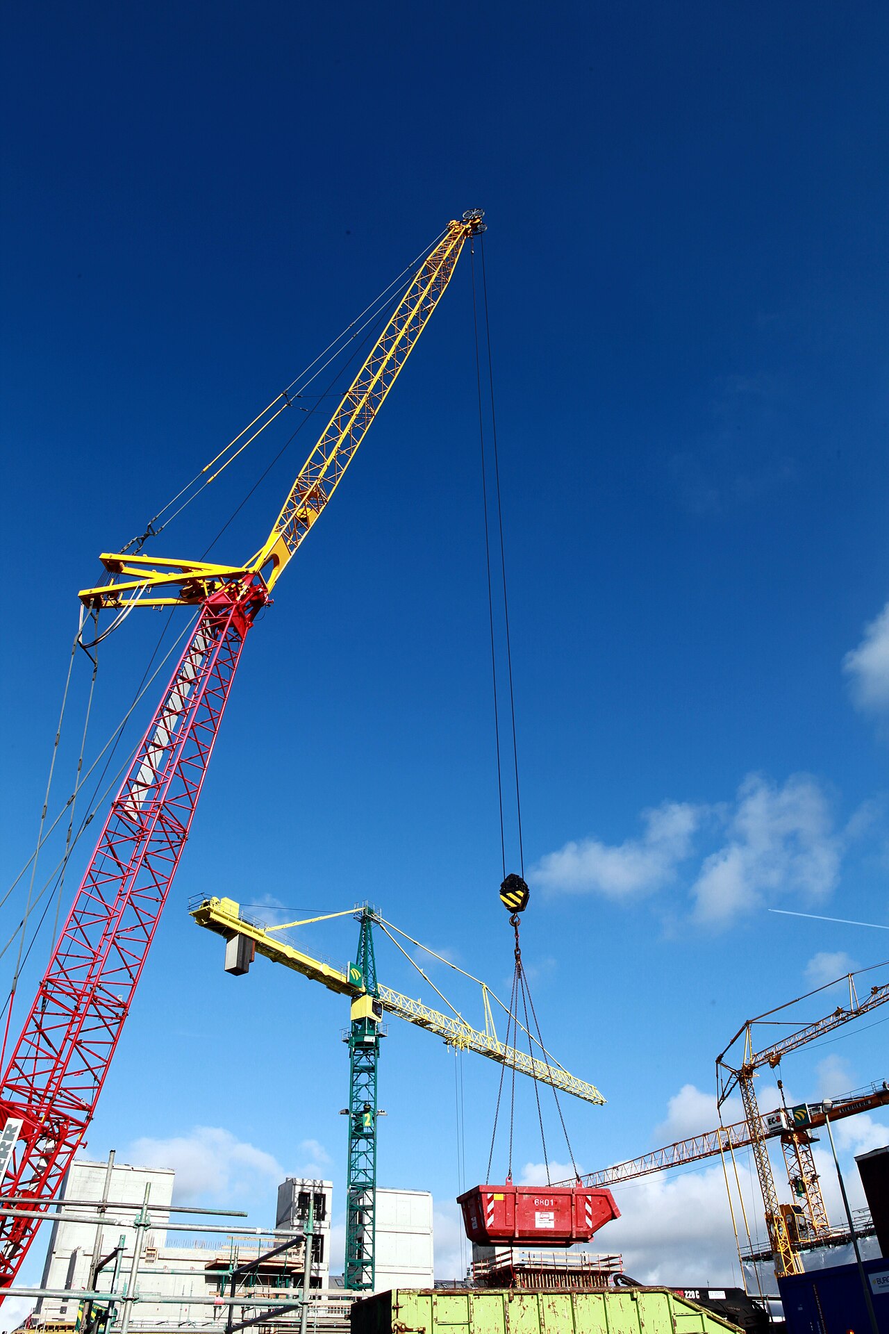 Construction work continuing on an unpermitted building site