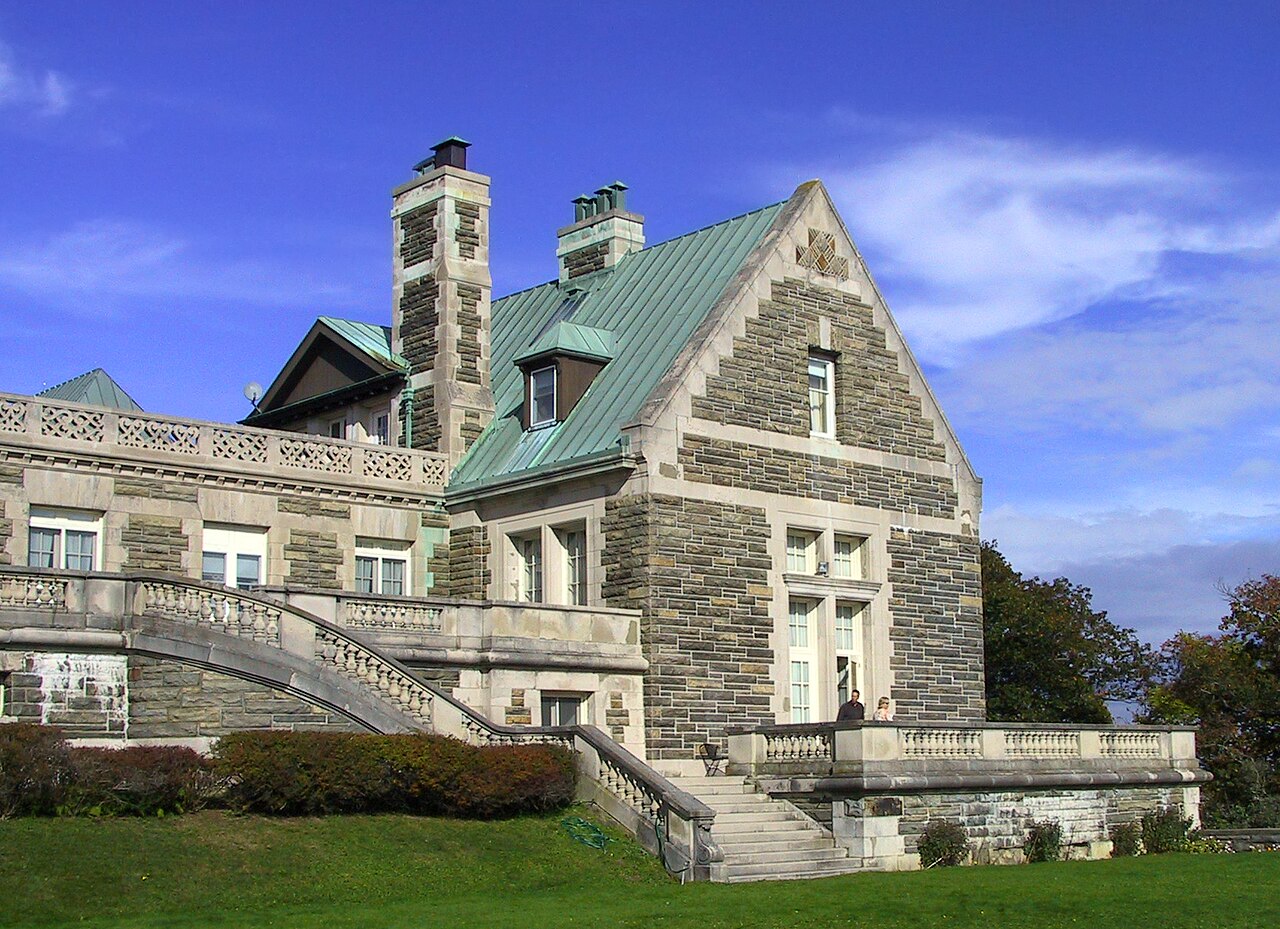 The exterior of an old family house, representing immovable property passing by inheritance