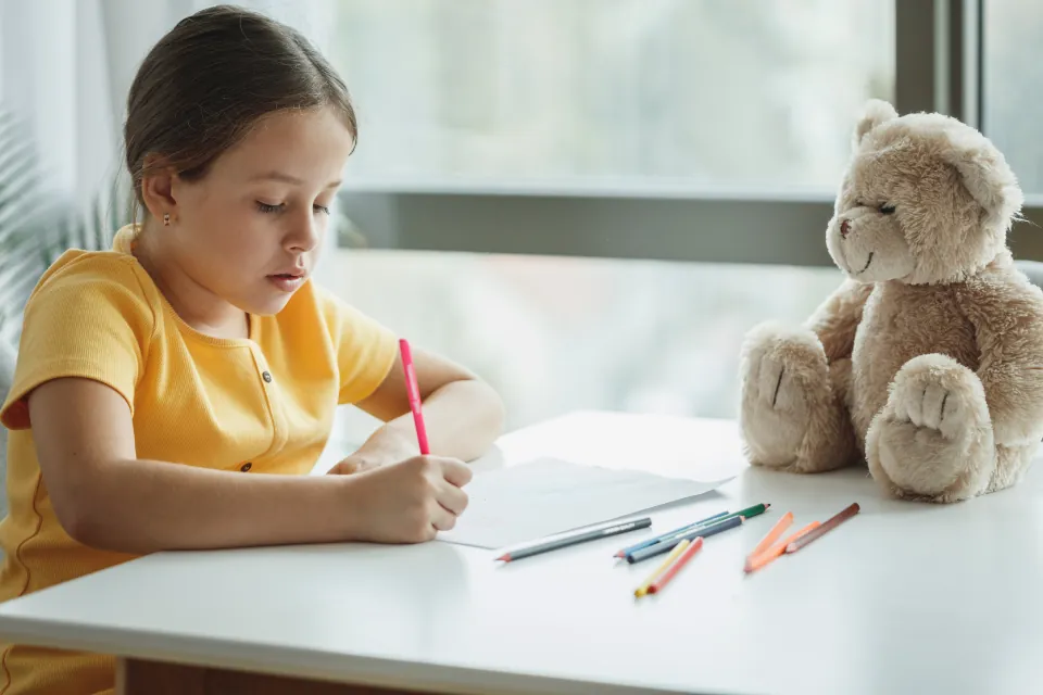 Masada resim yapan çocuk: aile mahkemesinde pedagog ve sosyal çalışmacı görüşmesi