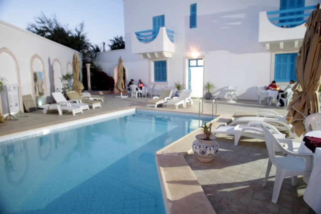 Havuz başı şezlonglu tatil tesisi: devre tatil sözleşmesi uyuşmazlıkları