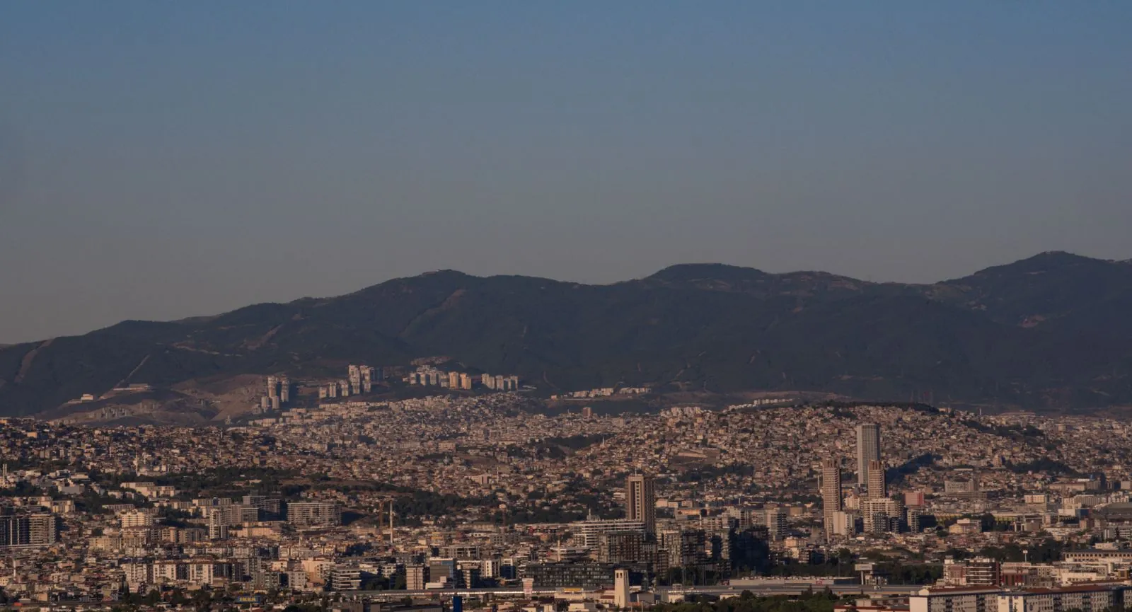 İzmir şehir panoraması: istinaf ve temyiz süreci İzmir'den Yargıtay'a uzanır