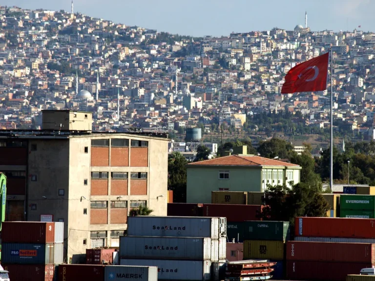 İzmir'in yamaçlara yayılan konut dokusu: İzmir'de kira artışı uyuşmazlığı yaşanan mahalleler